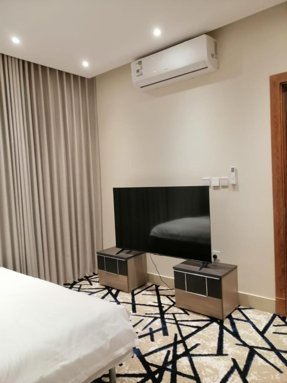 Boulevard Studio Apartment